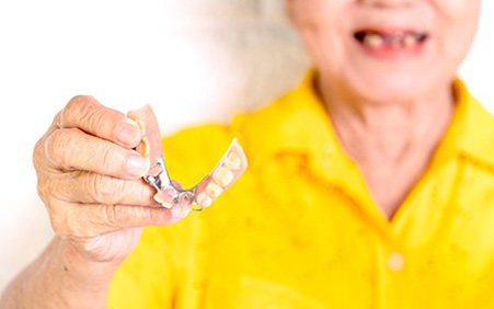 入れ歯の試着・調整